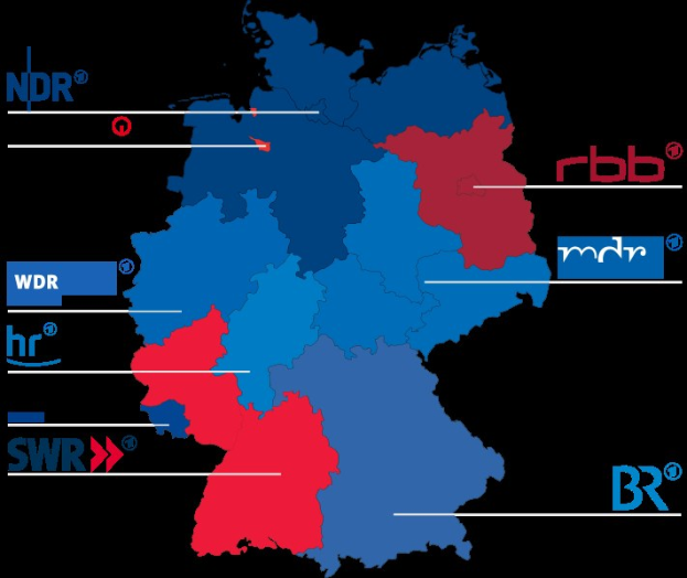Karte von Deutschland, die die Ergebnisse der Wahl von 2016 nach Bundesländern zeigt, mit roten und blauen Bundesländern und Text, der die Namen der Kandidaten und das Wahldatum angibt.
