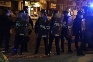 Innenstadt: Junger Mann bei nächtlicher Räuberei schwer verletzt - Polizei sucht Zeugen