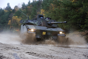 Britische Armee führt erstmals Live-Schießen mit ihrem tödlichsten Panzer durch