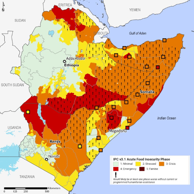 Afrika-Karte mit Farben, die unterschiedliche Grade der Ernährungsunsicherheit pro Land anzeigen, begleitet von erklärendem Text.