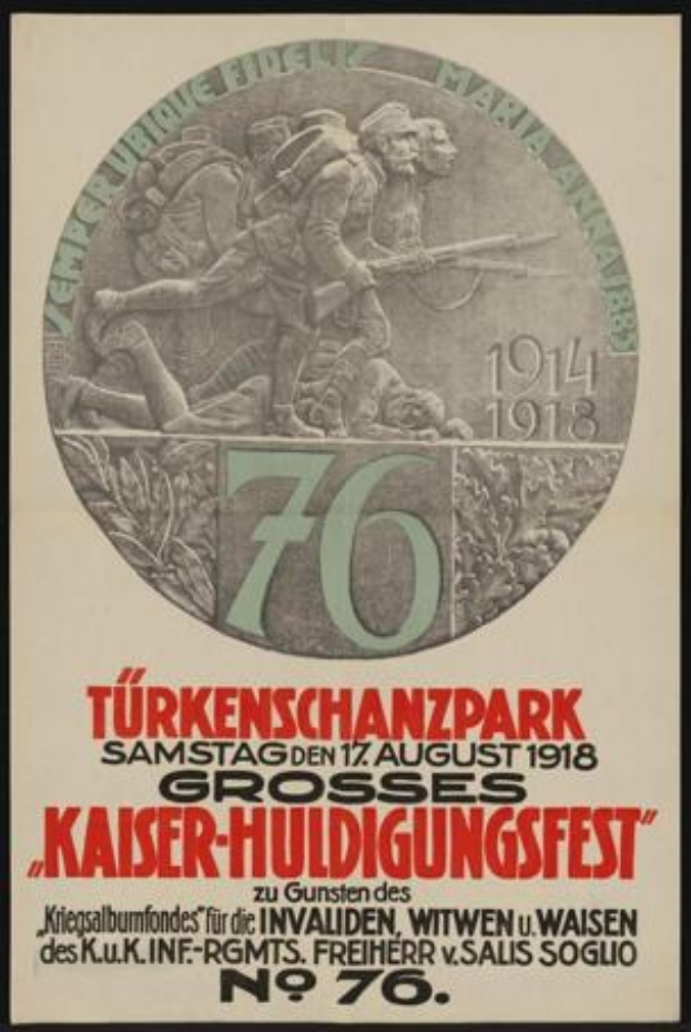 Ein gerahmtes Plakat zum 70. Jahrestag des Kaiser-Huldigungsfestes in Berlin, Deutschland, das eine zentrale Gruppe von Menschen mit Text und Zahlen zeigt.