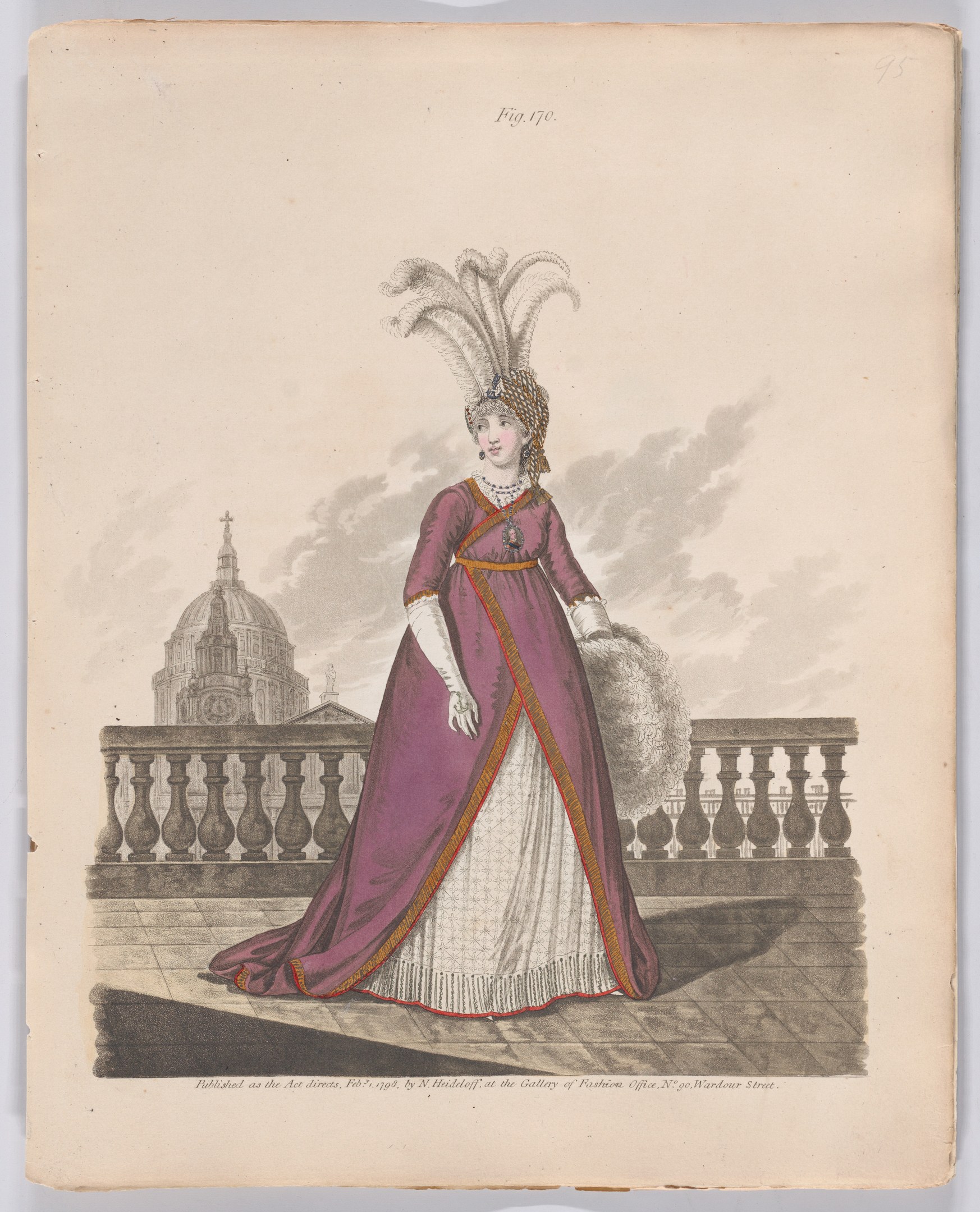 Frau in einem purpurfarbenen und weißen Kleid mit einer gefiederten Kopfbedeckung, die an einem Geländer steht, mit einem Gebäude und Wolken im Hintergrund, beschriftet mit "Fashion of New York, New York Street, 1790."