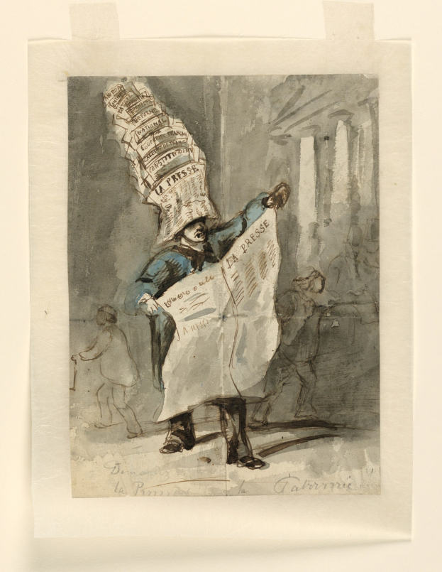 Ein Mann mit einer Zeitung auf dem Kopf, der eine Mütze trägt, steht vor einer Gruppe von Menschen und sieht entschlossen aus.